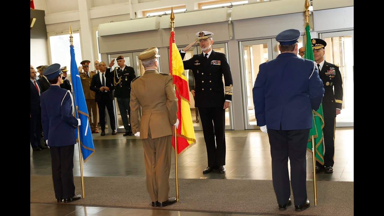 Su Majestad el Rey visita al Cuartel General Supremo de las Potencias Aliadas en Europa (SHAPE)