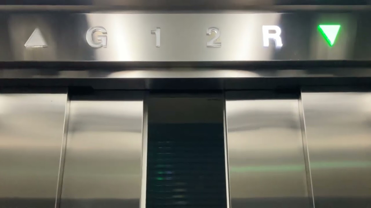 [RETAKE] 2 OTIS Elevators at AEON Mall Taiping, Perak, Malaysia. (Near Entrance)