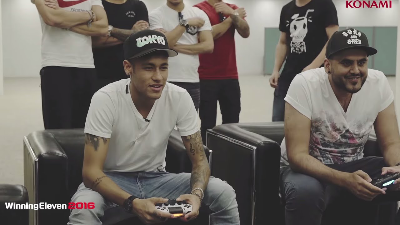 Neymar testa PES 2016 jogando consigo mesmo