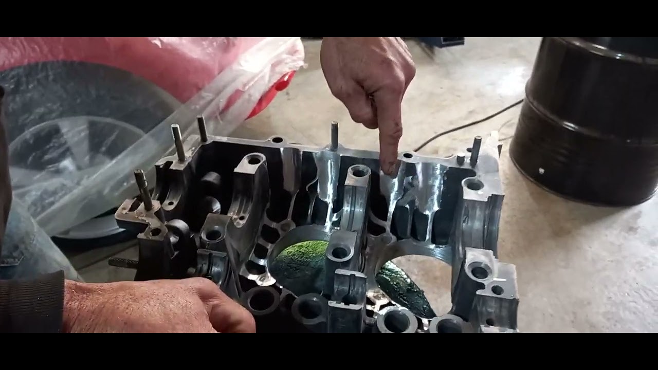 usinando bloco do motor fusca 1600 p usar kit 94mm e vira de 82mm de curso , passando se 1600 p 2300
