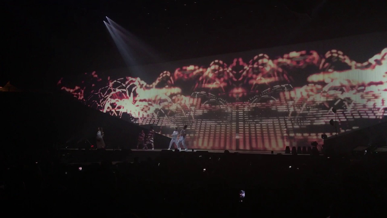 Touch It - Ariana Grande - MGM