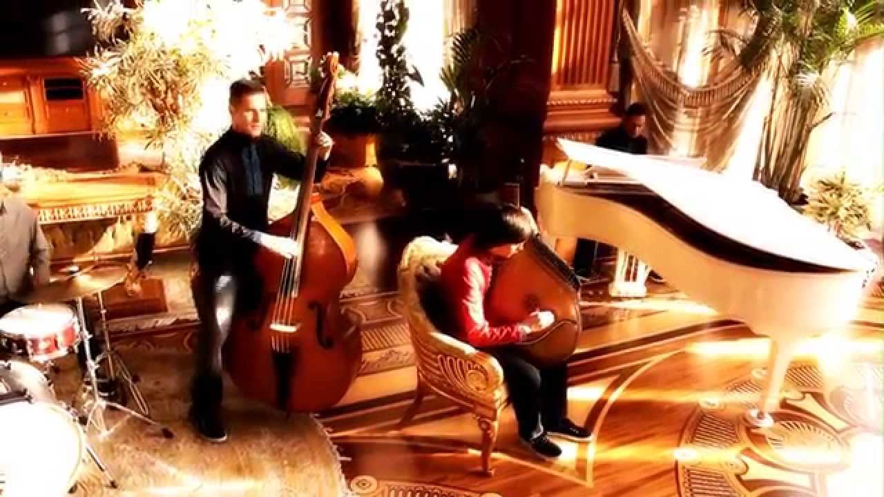 ВПЕРШЕ ЧУЮ - Ізопова мова