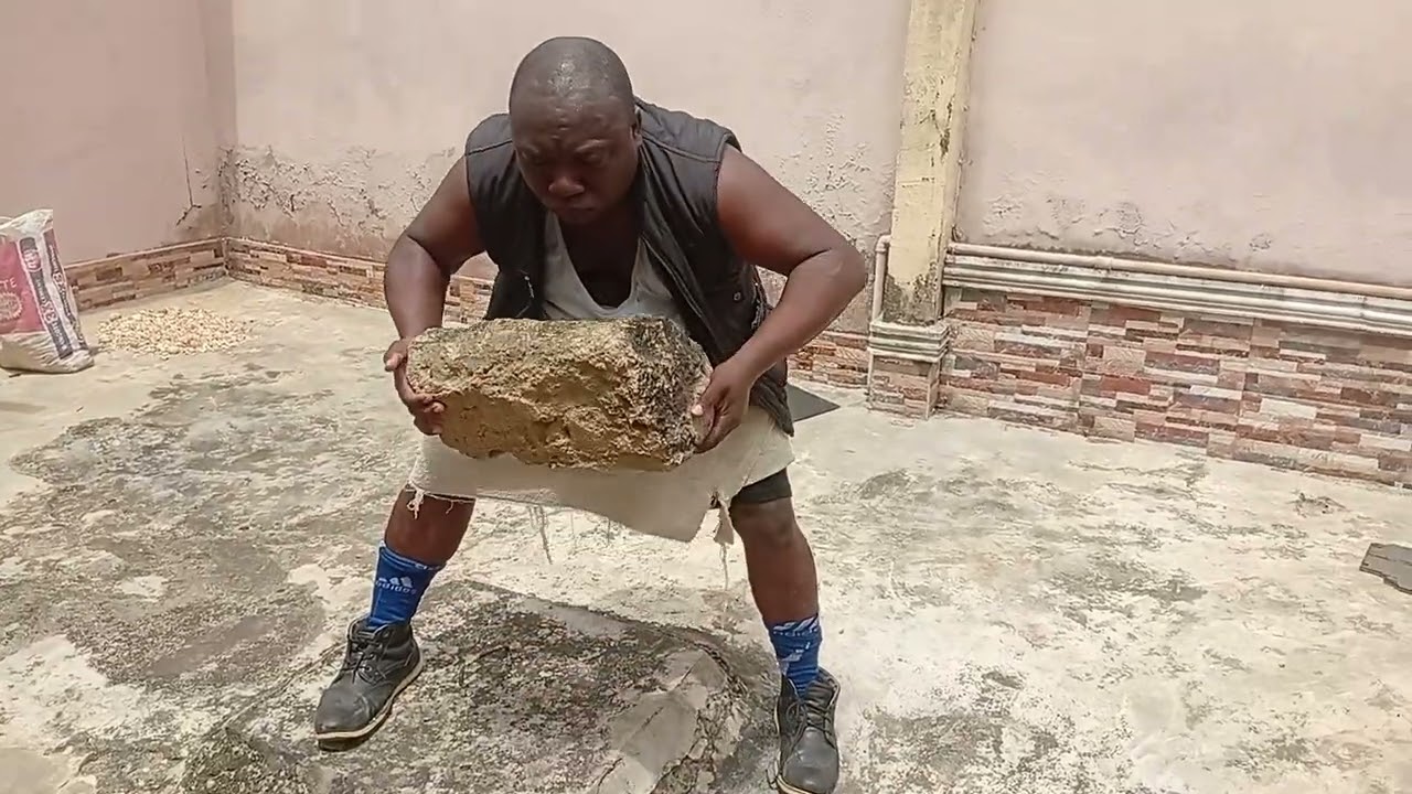 BUILDING A MUSCLE #duet #comedy #funny