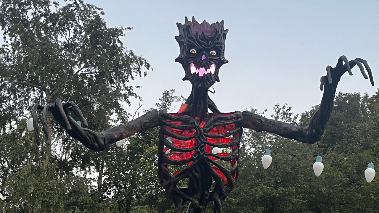 Home Depot 12.5ft Inferno Deadwood Skeleton assembly