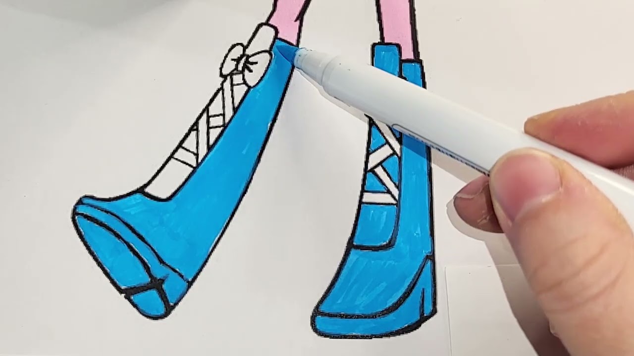 🎨✨ Раскрашиваем принцессу Золушку | Расслабляющее и весёлое время для творчества! 👑💙