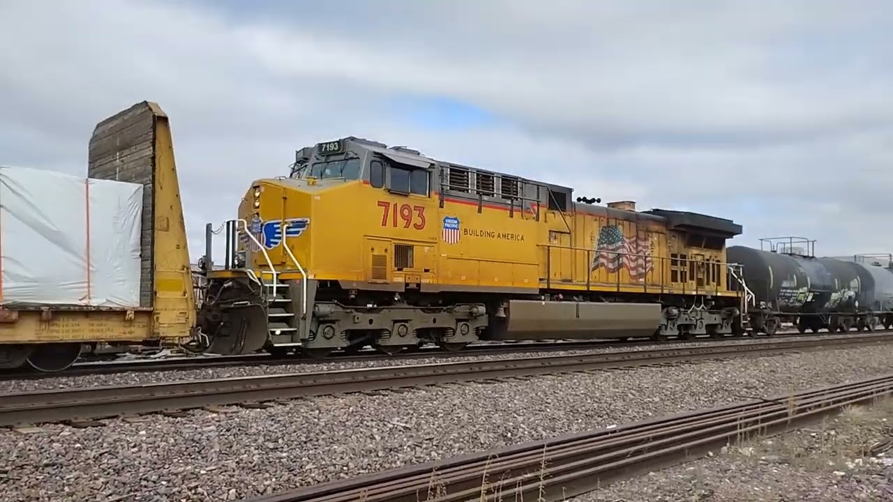 Ex-SP, & NS Dash-9 Duo On M-NPPR21!