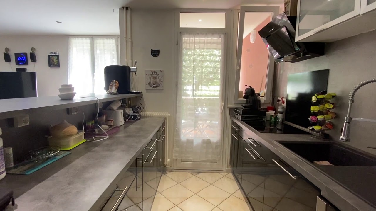 CENTRE VILLE 3 PIECES A ROISSY EN BRIE