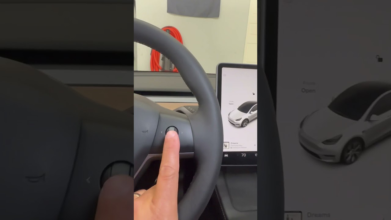 Три способа открыть перчаточный ящик Tesla Model Y.