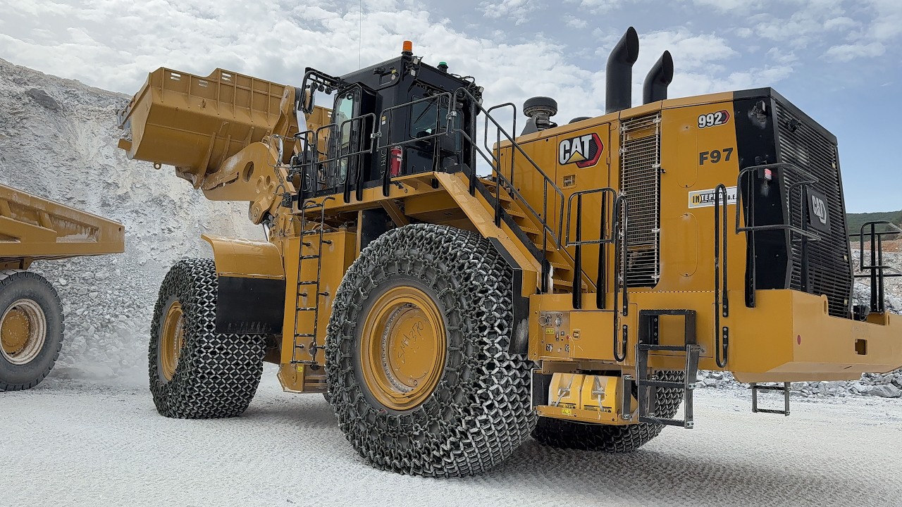 First Day On Duty: Brand New Caterpillar 992 & 777 At High-Tech Aggregate Quarry - Interkat SA - 4K