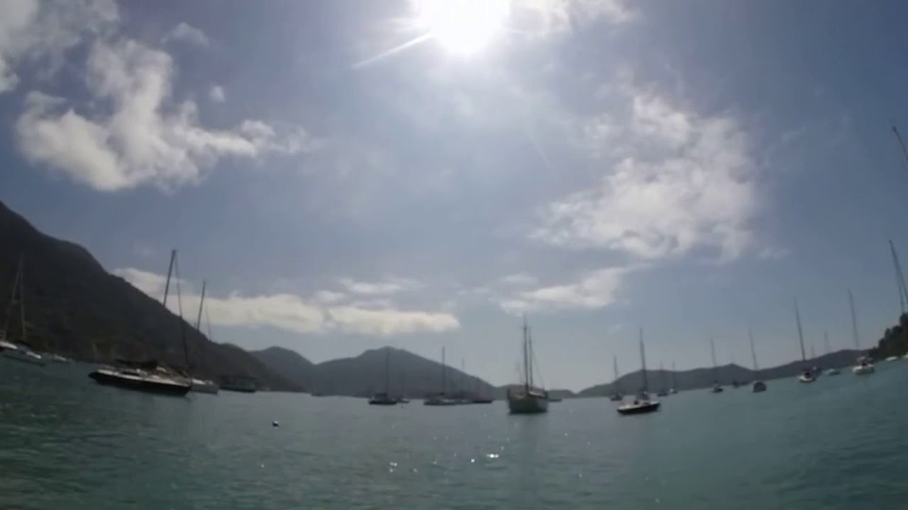 DRONE RACER |&bull;FILMA BARCOS PRAIA SACO DA RIBEIRA