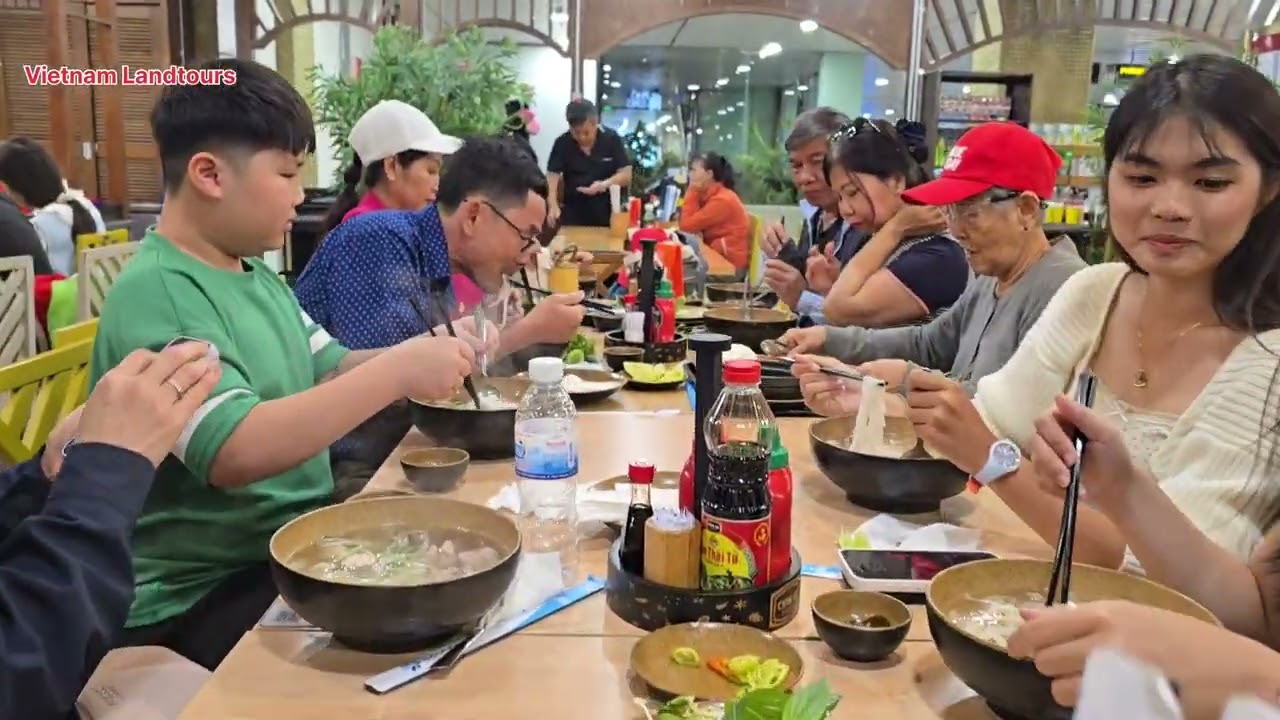 ទទួលកម្ពុជាឆ្លងដែរស្វាយរៀង Mộc Bài មកកម្សាន្តនៅវៀតណា - Travel Khmer