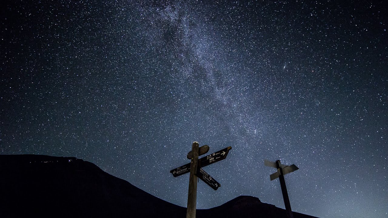 富士山の星空 五合目 宝永山火口縁から  July 2016 Starry sky of Mount Fuji