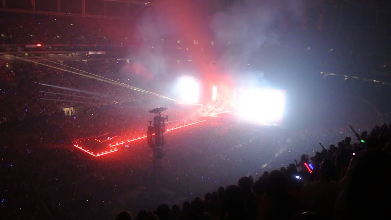 ONE DIRECTION BEST SONG EVER OCTOBER 1, 2014