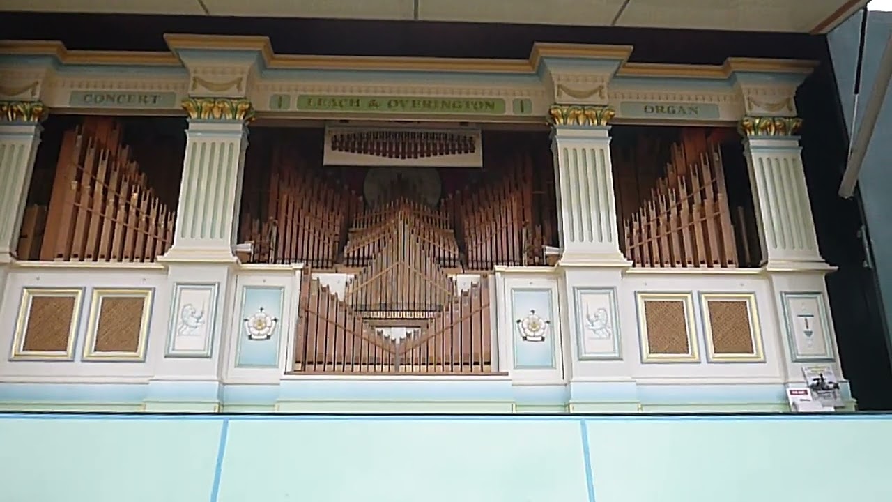 89 KEY CONCERT ORGAN LEACH AND OVERINGTON @ GDSF 2022