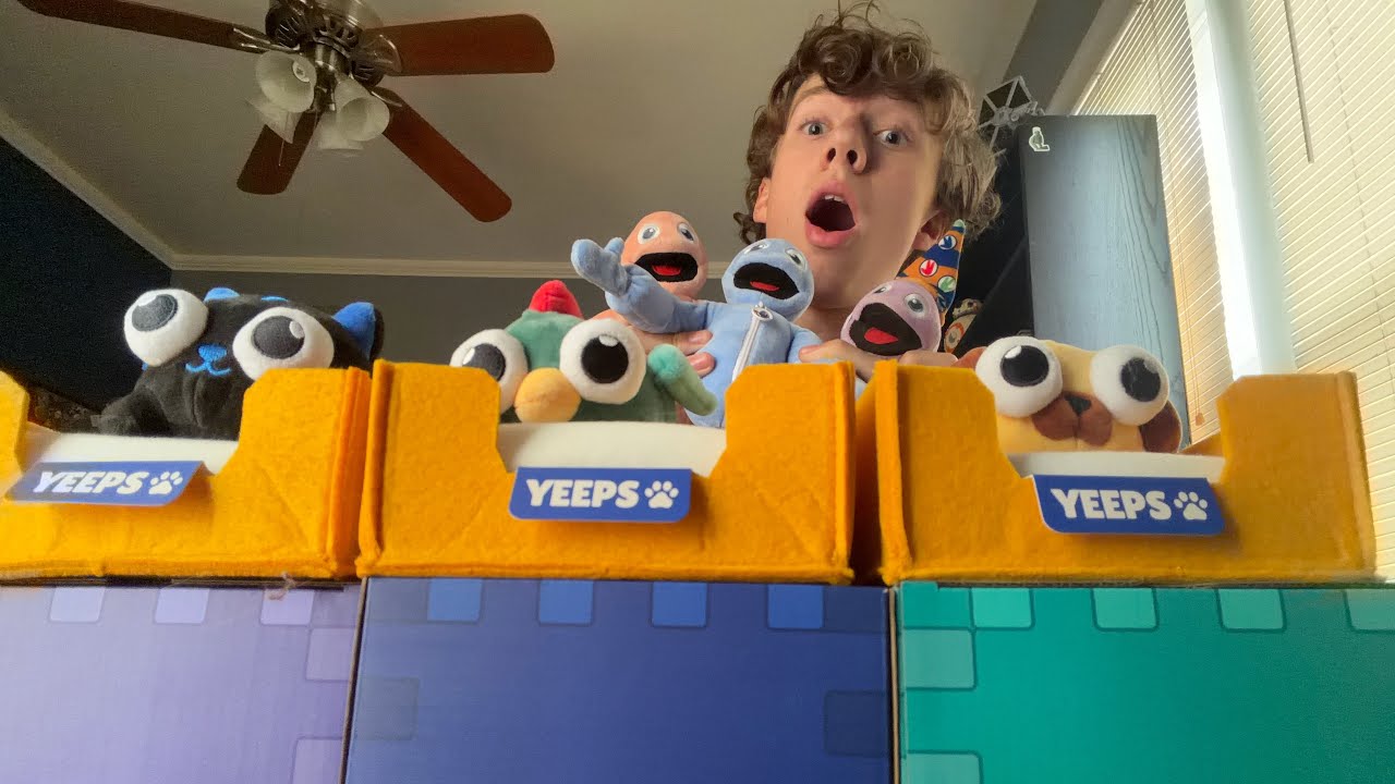 Unboxing the brand new Yeeps pet plushies! 