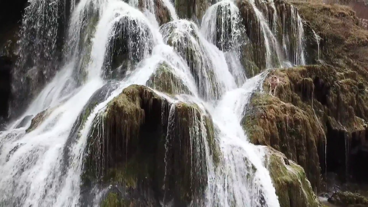 jura  cascades des tufs - Baume les Messieurs decembre 2017 - Drone