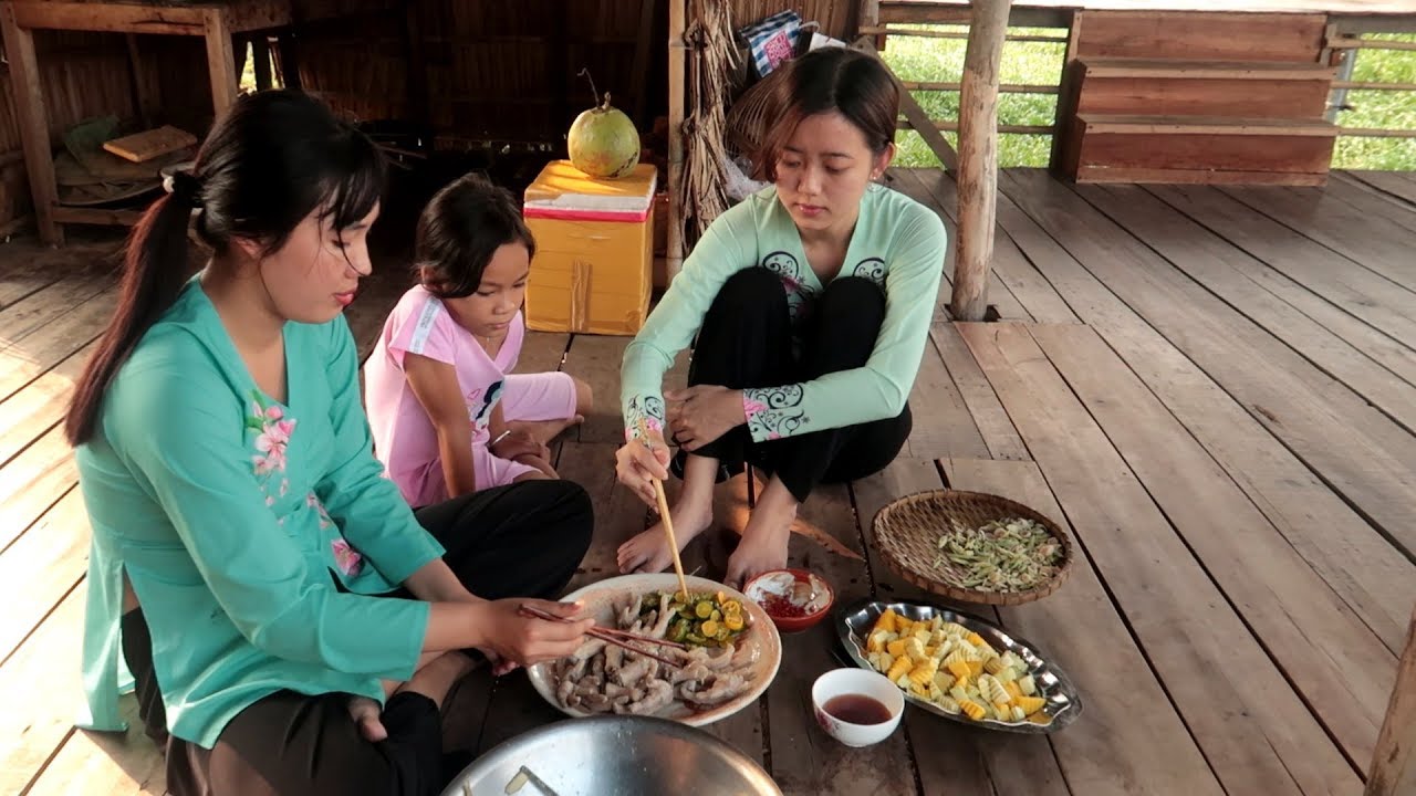 Chân Gà trộn Gỏi Xoài Xanh món ăn dành cho quý ông | Thôn Nữ Miền Tây Tập 84