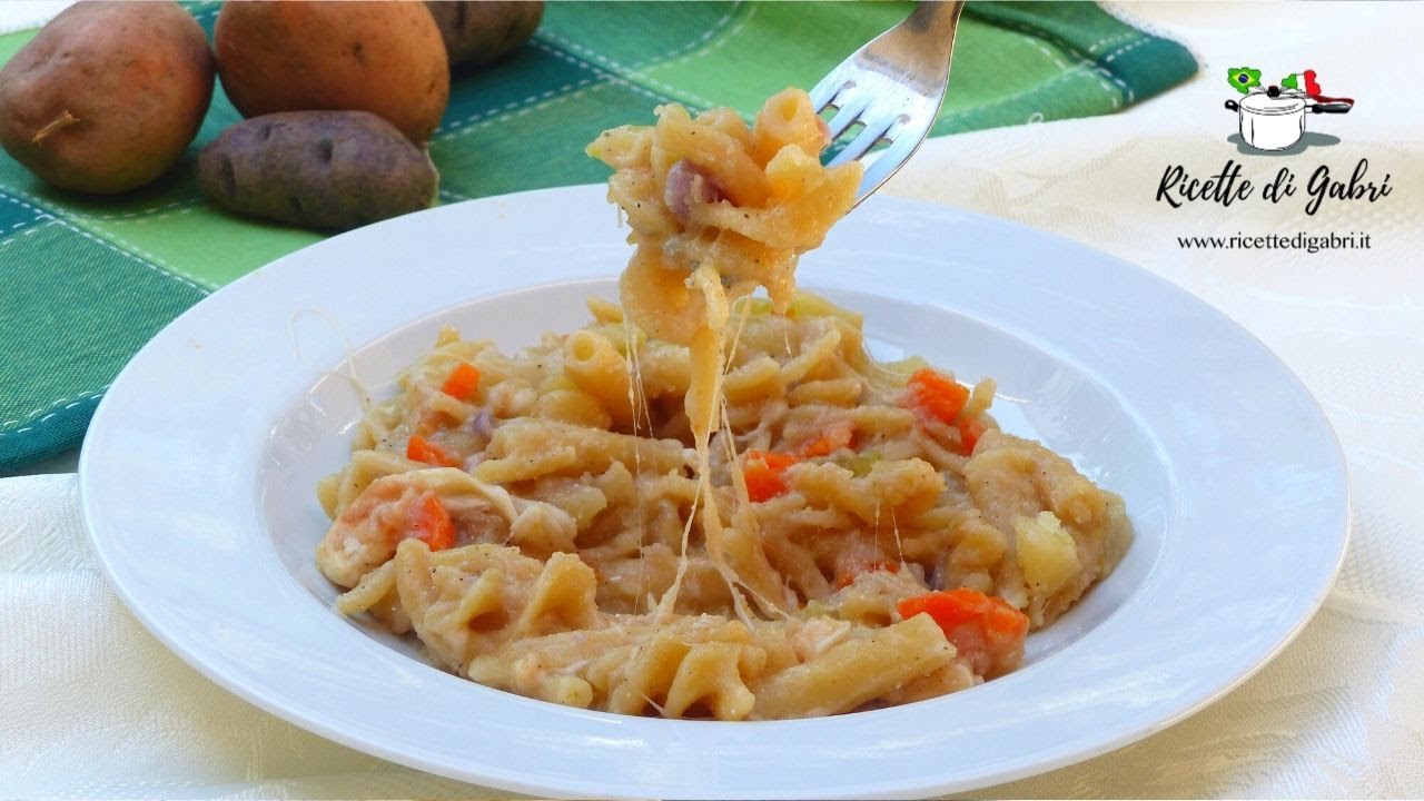 PASTA E PATATE PAZZESCA! Ricetta facile,veloce e vegetariana- RICETTE DI GABRI