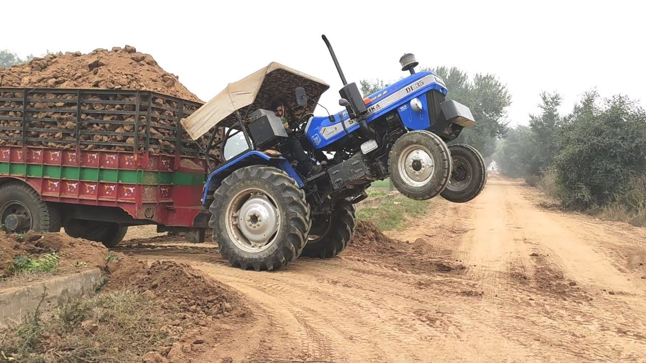Sonalika 35 Di Tractor Stunt with fully loaded Trolley | Sonalika Tractor power Raju ki Masti