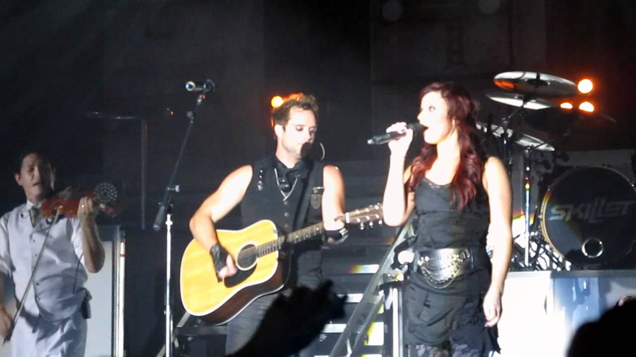 Skillet - Yours To Hold (Live Quincy, IL)
