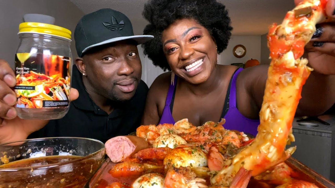TRYING @ItsWannie BUTTER SAUCE REVIEW!| DESHELLED KING CRAB SEAFOOD BOIL!!