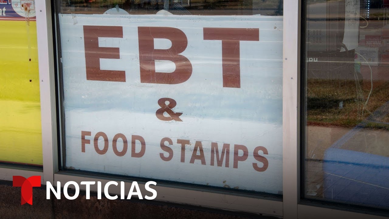 Así es cómo ladrones realizan fraudes con las tarjetas EBT | Noticias Telemundo