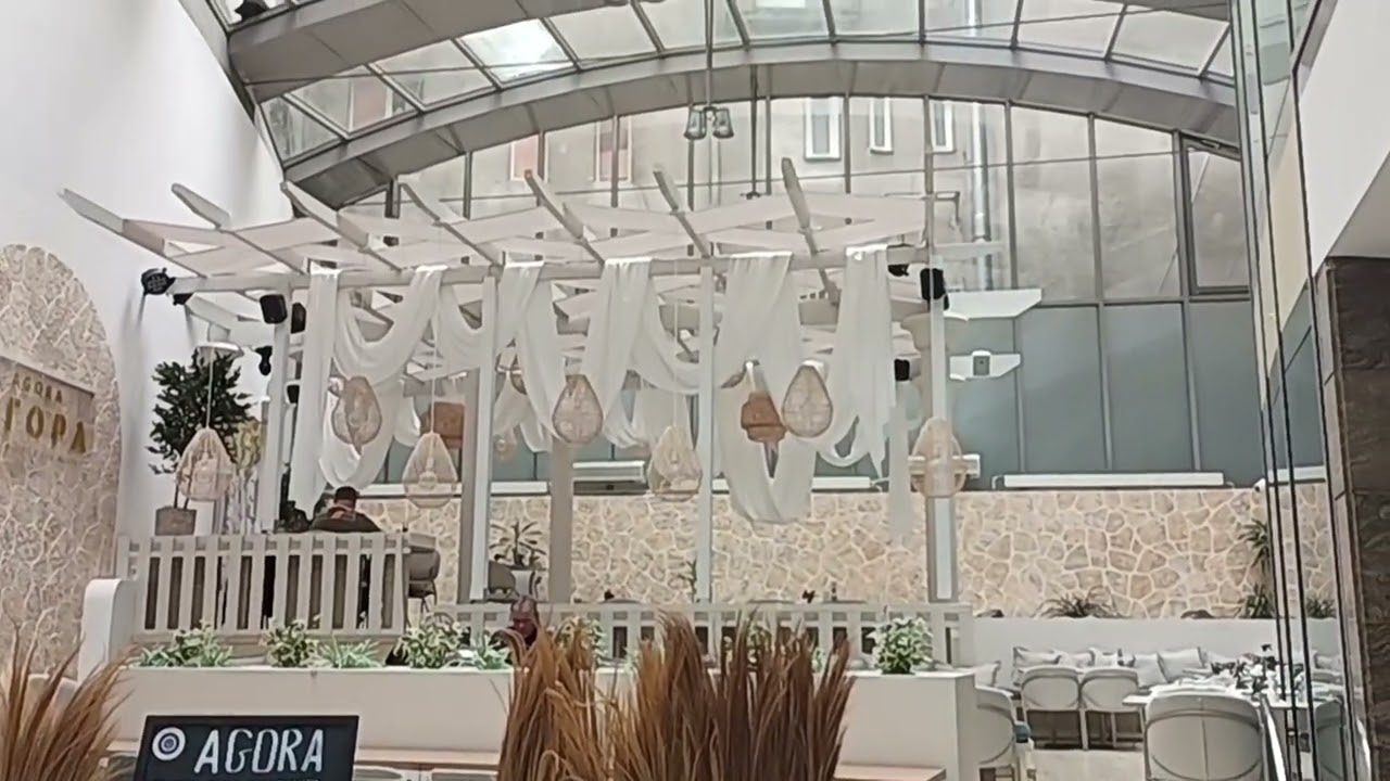 Toulky Prahou ze Starého města ke slavné soše svatého Václava movie