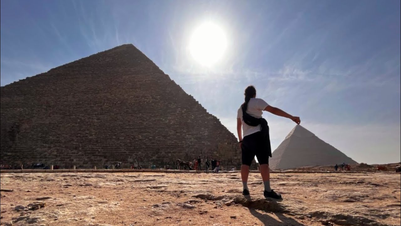 Igitsinimi iliveqarfissuit (Pyramider), siulleq