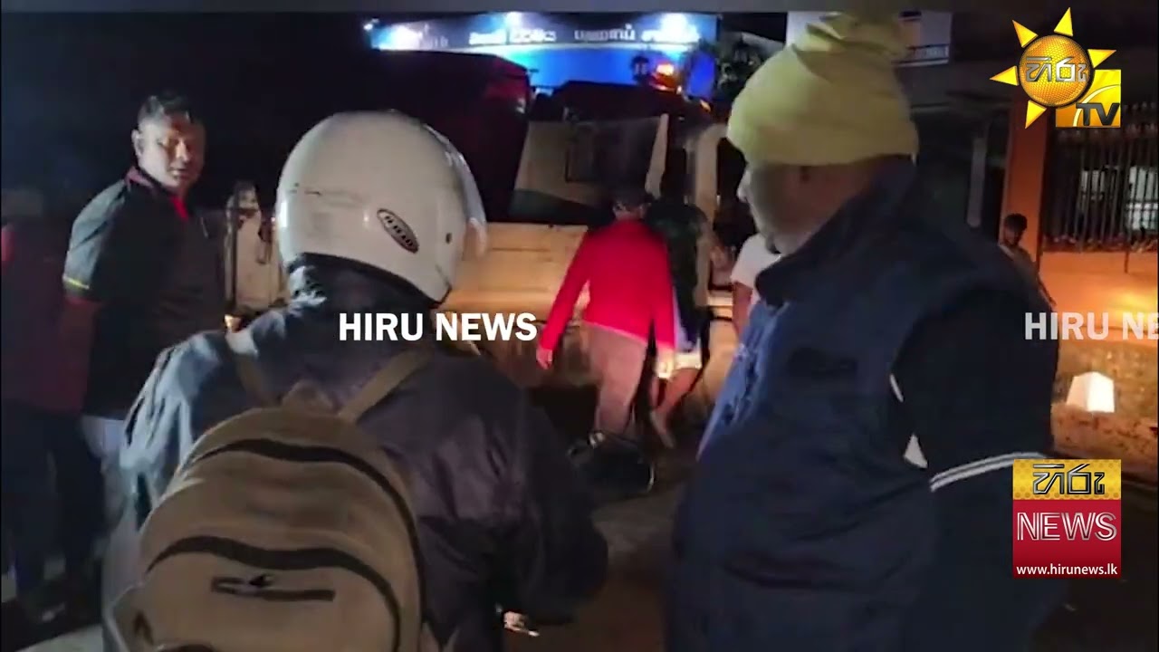 හැටන් - කොළඹ පාරේ ලොරි රථයක් ප්‍රපාතයකට  - Hiru News