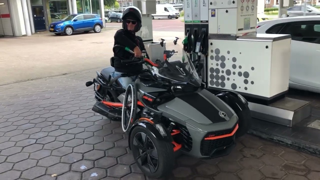 Can Am Spyder F3 S modified for wheelchair filled up the easy way