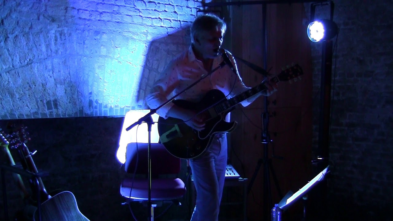 Battered Car (live Ieper (B) 2017) - dirk Blanchart