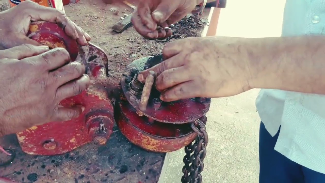 Chain Pulley Block Repairing Work..। खराब चैन पुली को किया ठीक #viral #trending #entertainment