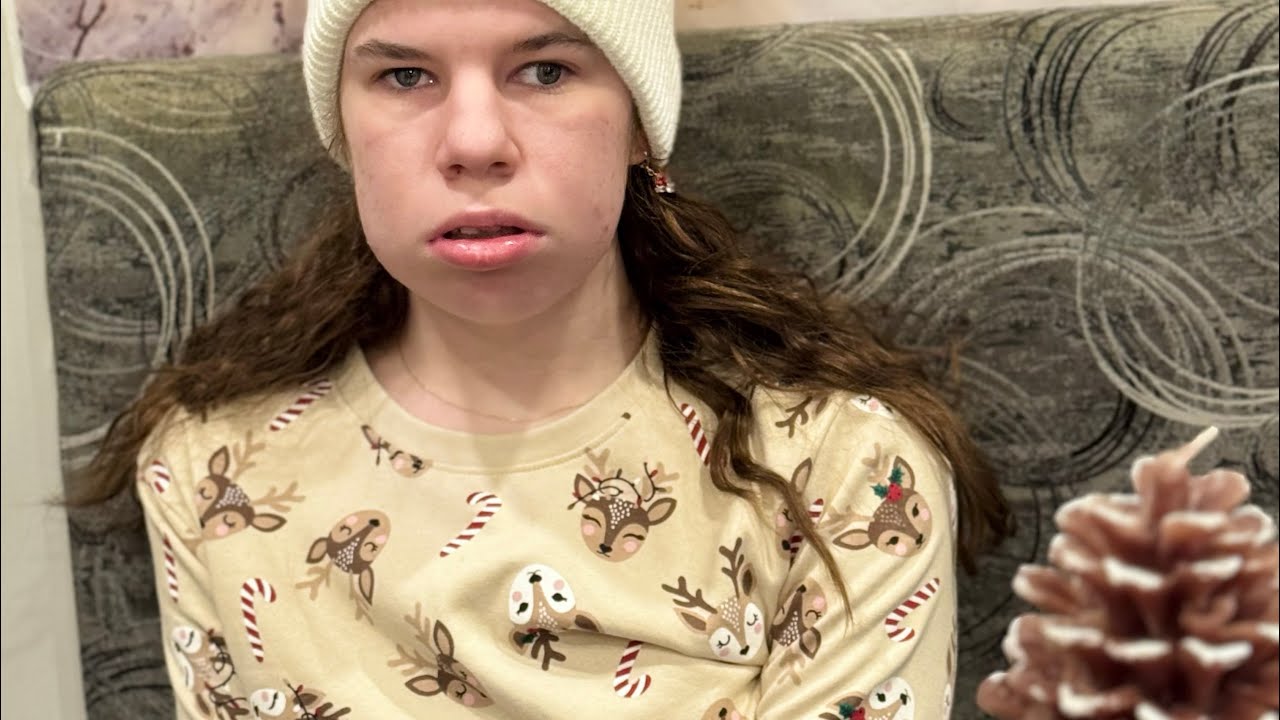 Katia est excitée 🤩, cadeaux de Noël et poches de Noël (17 décembre 25)