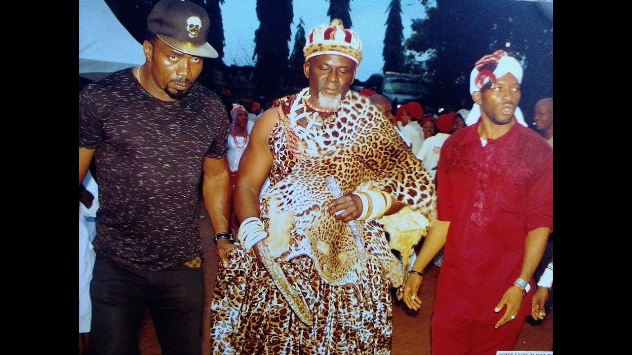 Igwe Mkpume marks 2017 New Yam Festival At Enugwu Ukwu1