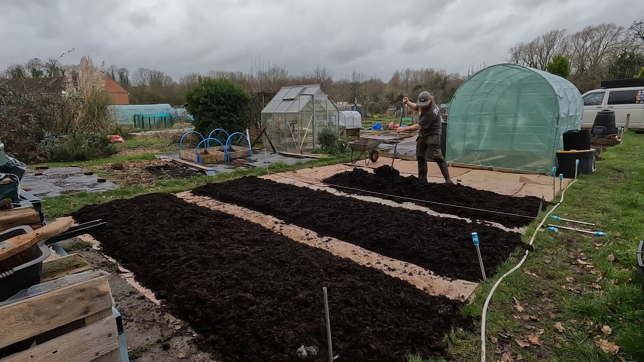 Building No Dig Beds | The Allotment