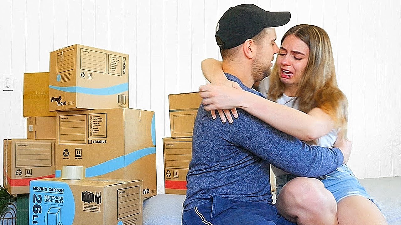 Я съезжаю! РАЗЫГРАЛ девушку! ОНА ПЛАКАЛА :(