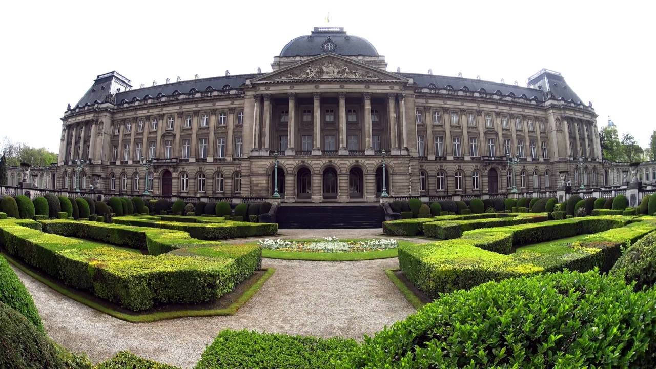 10 minutes | Royal Palace of Brussels, Belgium