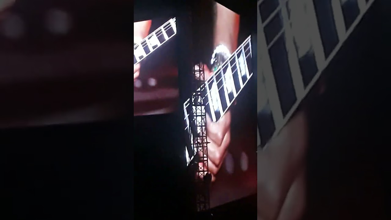 Slash solo at Aloha Stadium in Aiea Hawai'i. 