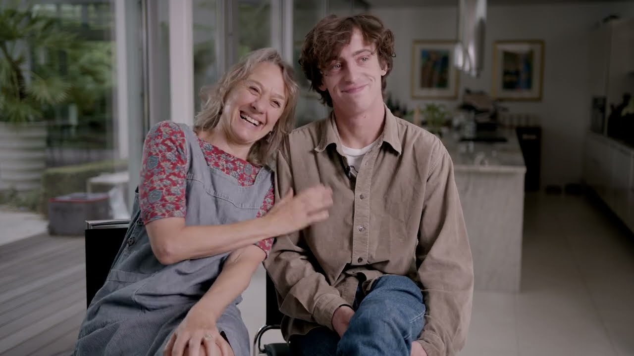 Niamh Cusack and Kasper Hilton- Hille chat about THAT FACE