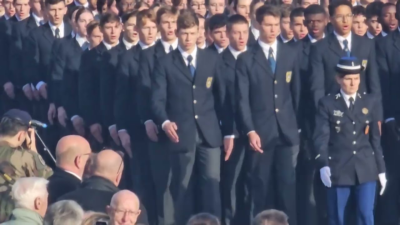 Armistice 2025 Prytanée de La Flèche – Arrivée des Brutions filmée depuis l’Hôtel Relais du Loir