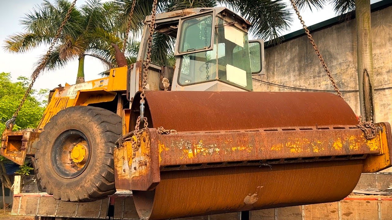Project To Completely Restore A badly Damaged Road Roller // Restoring A Construction Site Roller