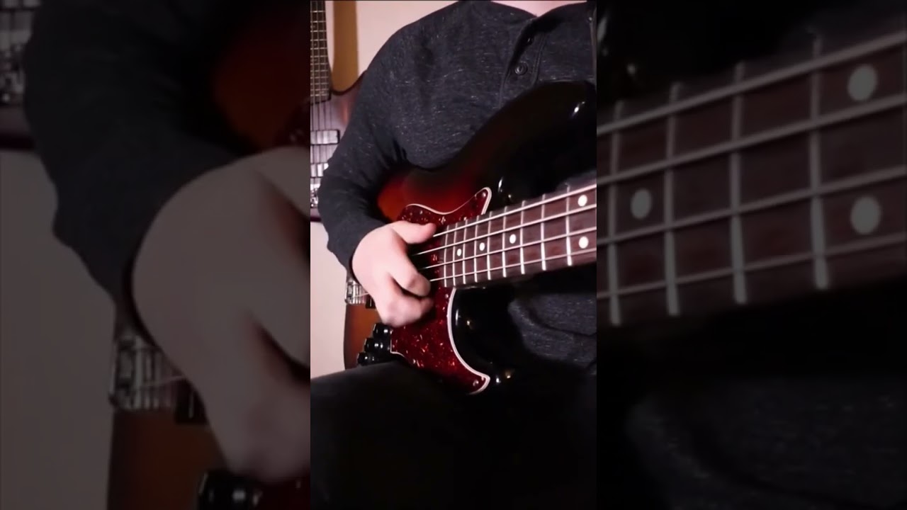The MOST USEFUL slap bass pattern 🤘😻 #shorts #youtubeshorts #bass