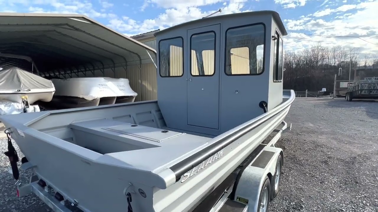 Тяжелые лодки Jon 2023 года от SeaArk в магазине Ducky’s Boats в Мидлтауне, штат Пенсильвания.