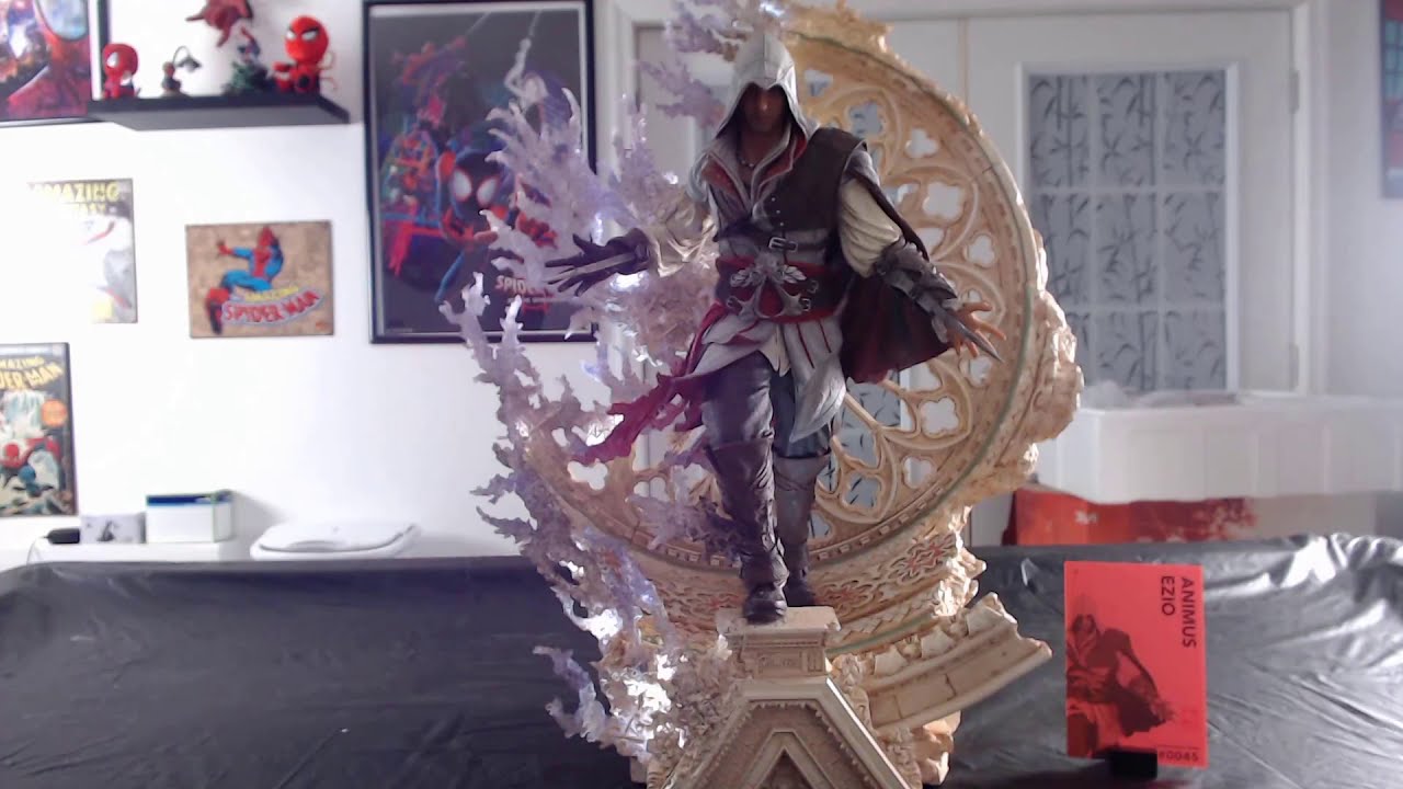 EZIO ANIMUS LEGENDARY STATUE UNBOXING!