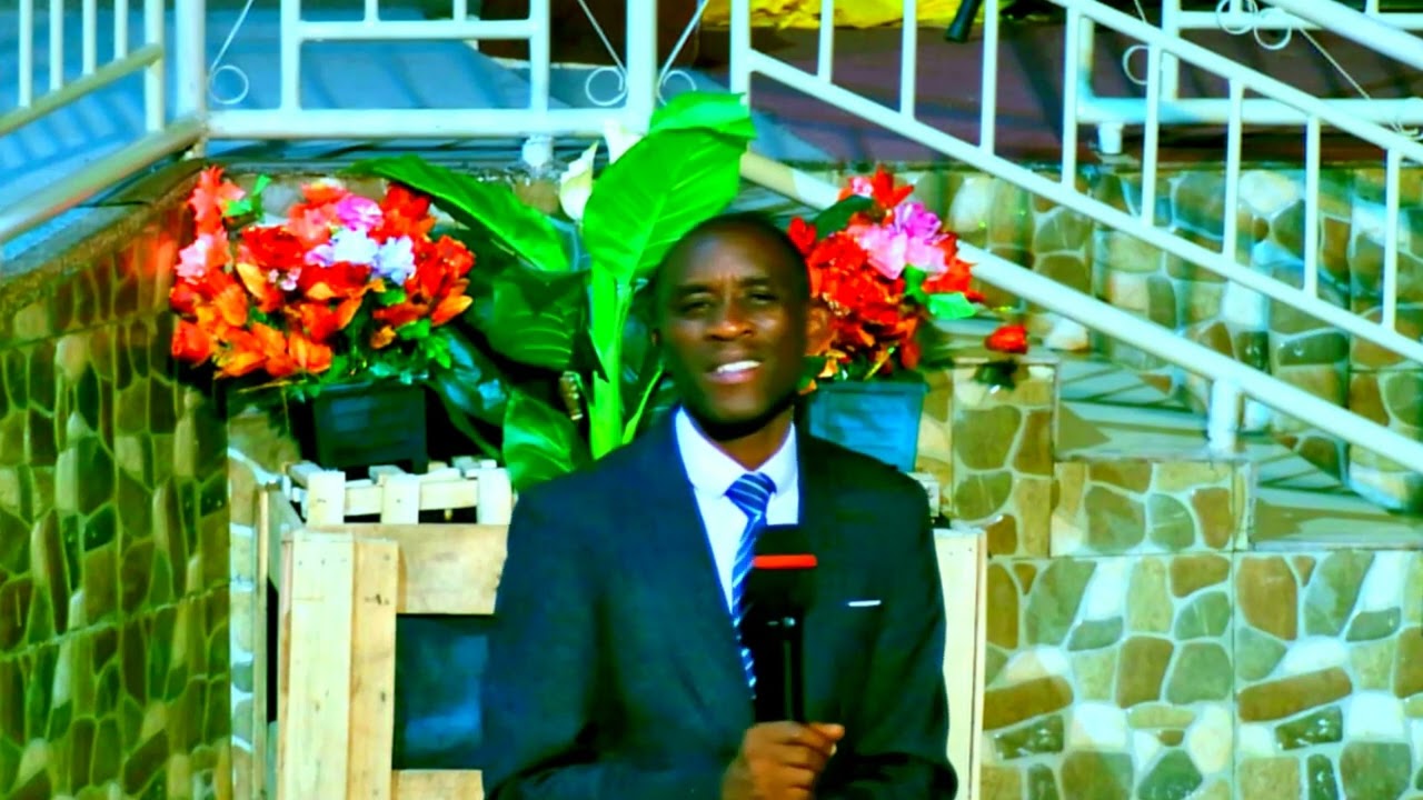 Eliya yari umuntu nkatwe By UWAMBAJE Emmanuel