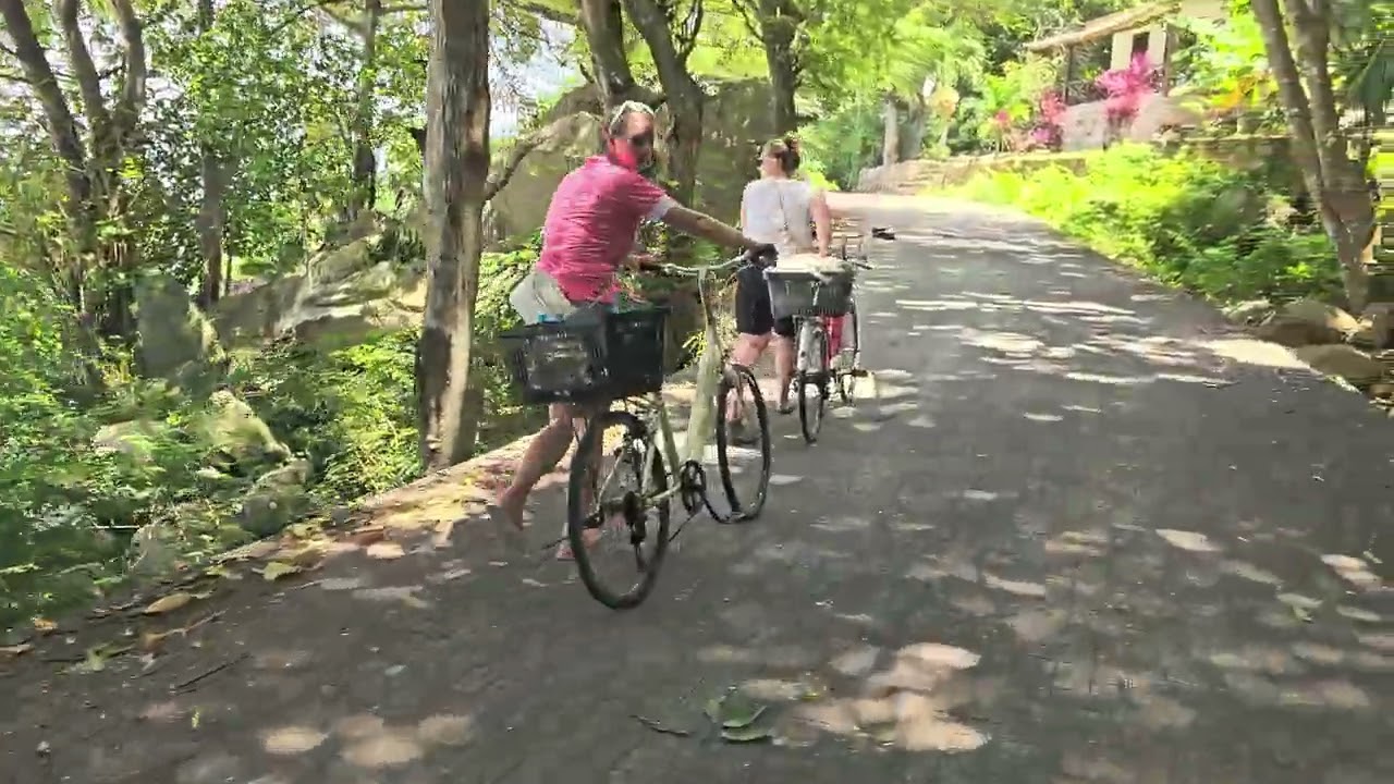 Driving e-bike along the coast of La Digue island | February 4, 2025