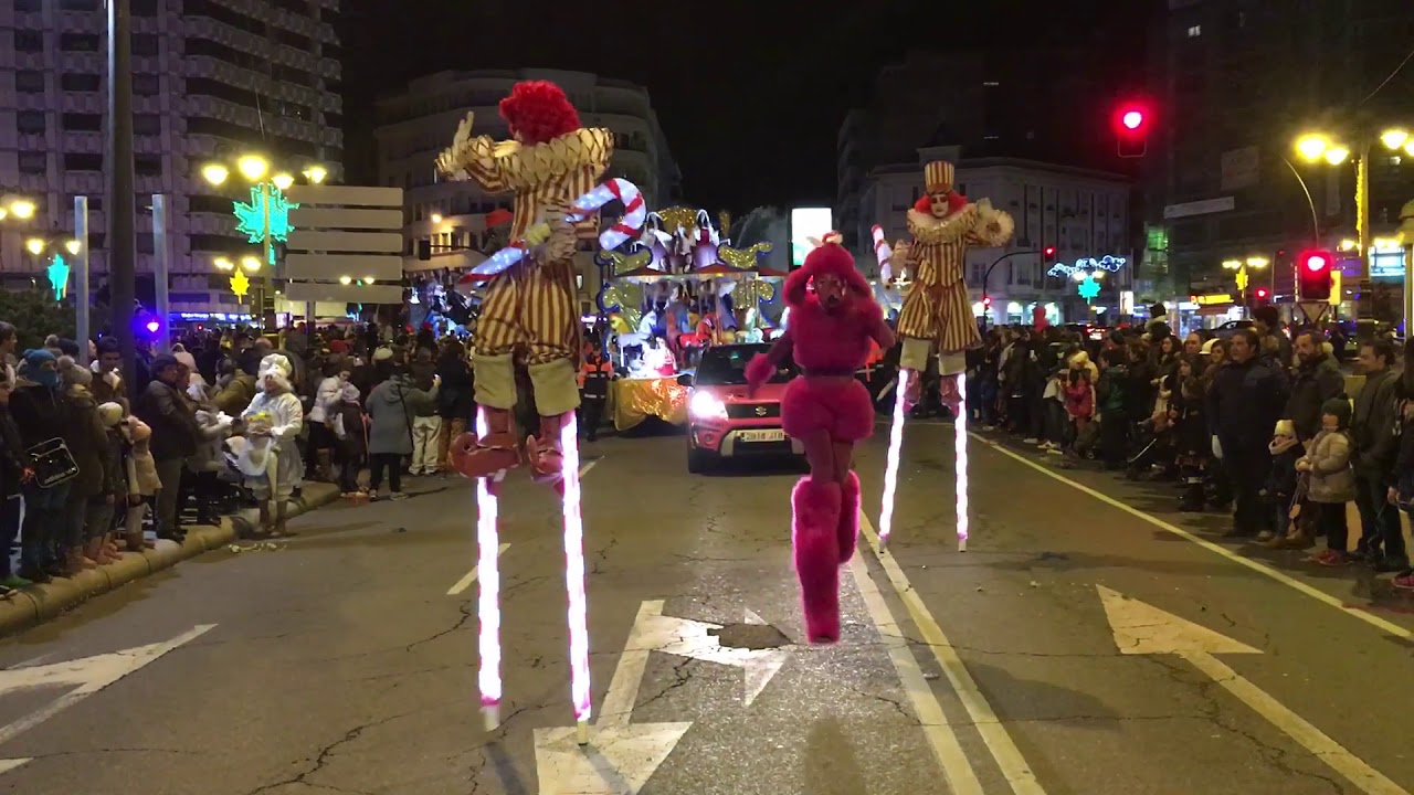 Unsere Walk Acts & Stelzenläufer zur Cabalgata de Reyes (Kings Parade) in León, Spain