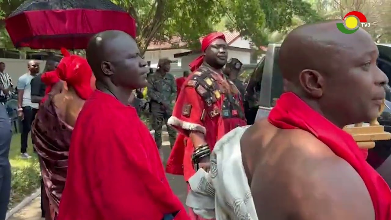 Ga Mantse and his entourage arrive at the Ridge residence to mourn Nana Konadu Agyeman-Rawlings