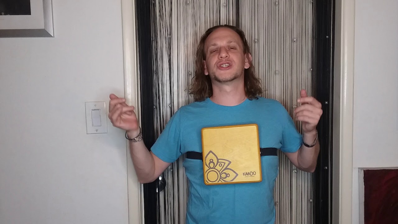 First-ever wearable drum shaker, small Cajon -Darbuka Planet -