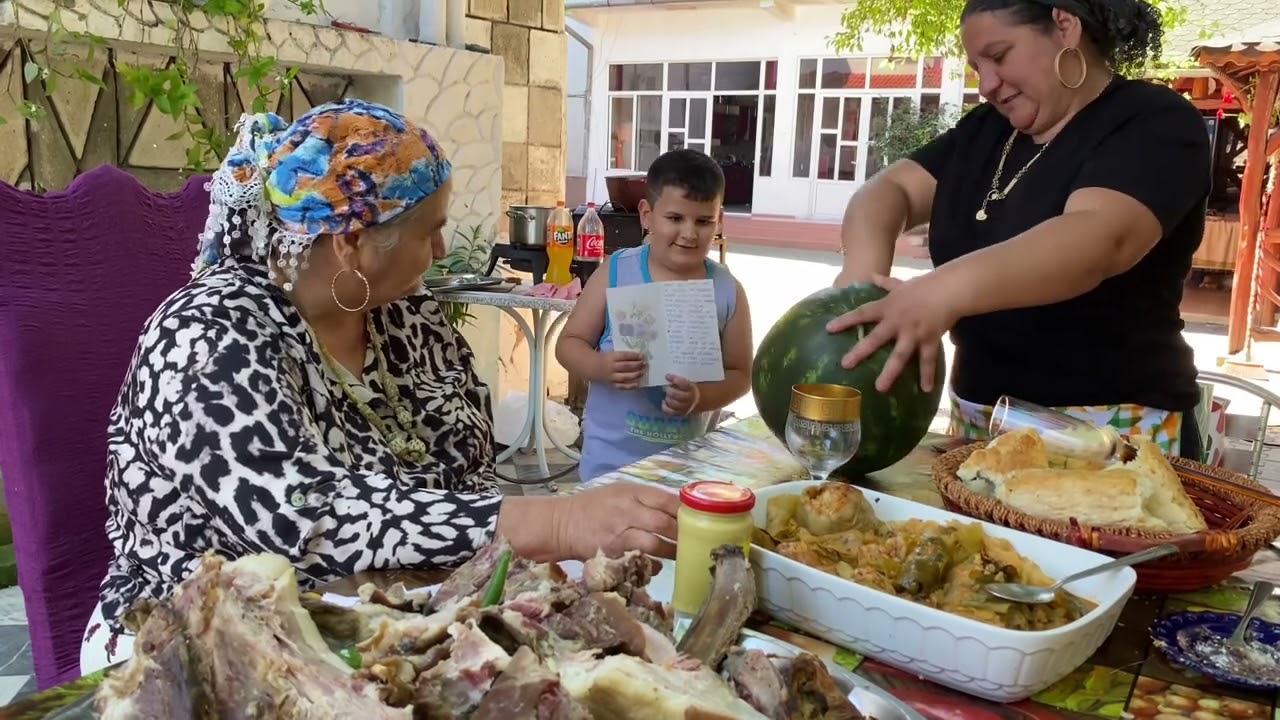 BUCĂTARUL ȘI CUTUNIȚA LA PATROANA IARA CU GRĂTARE